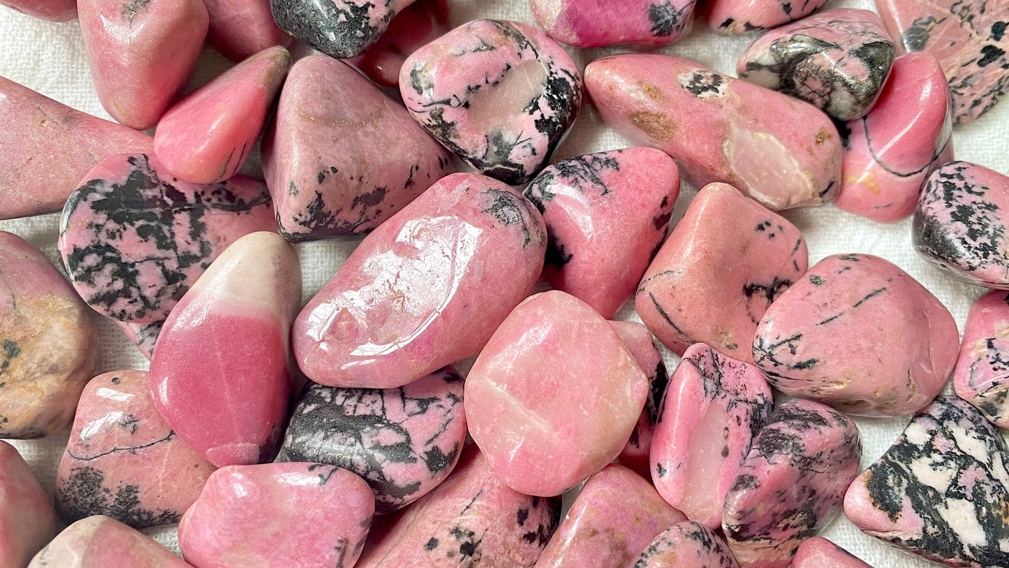 ☆ RHODONITE