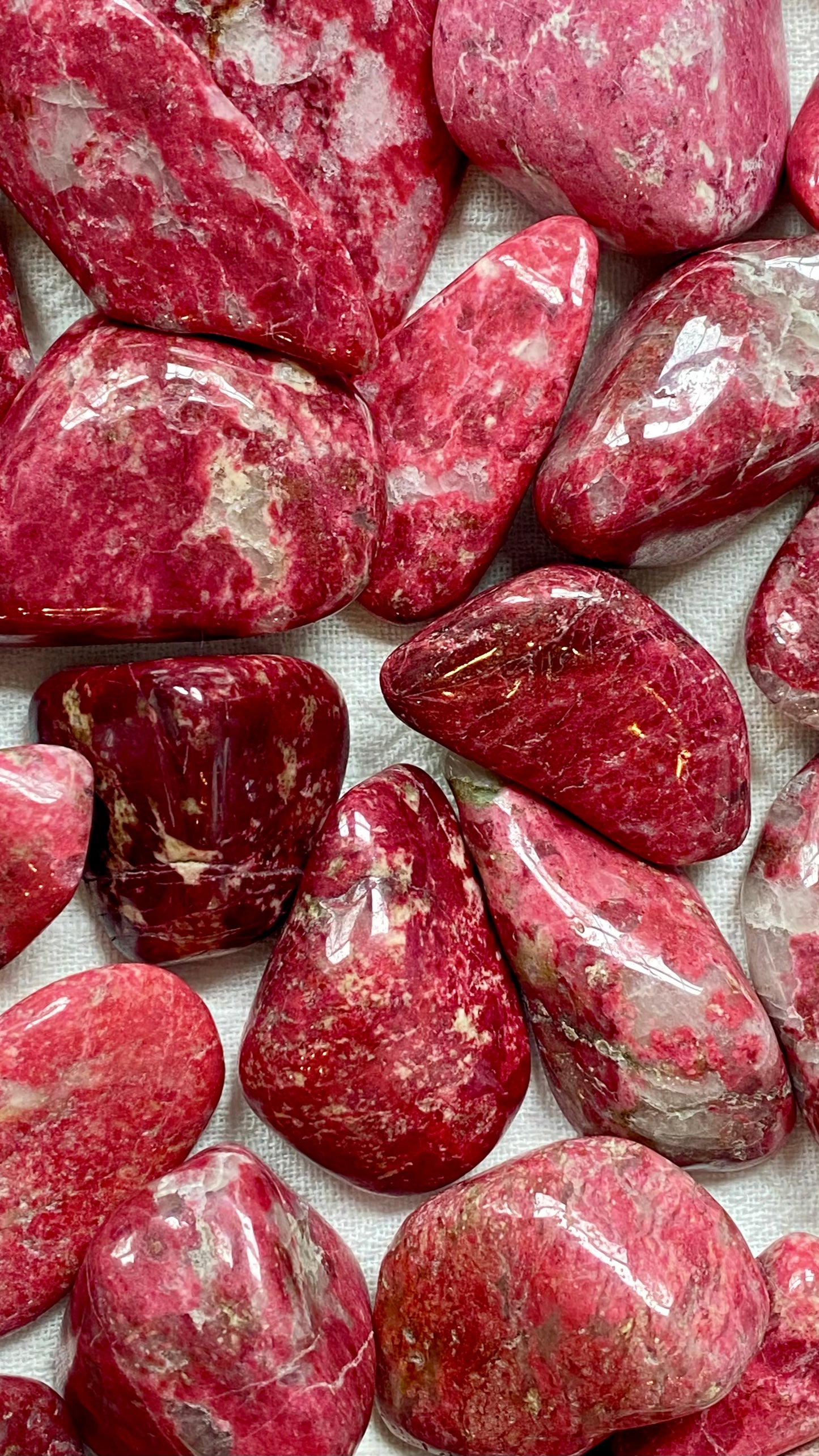 ☆ THULITE