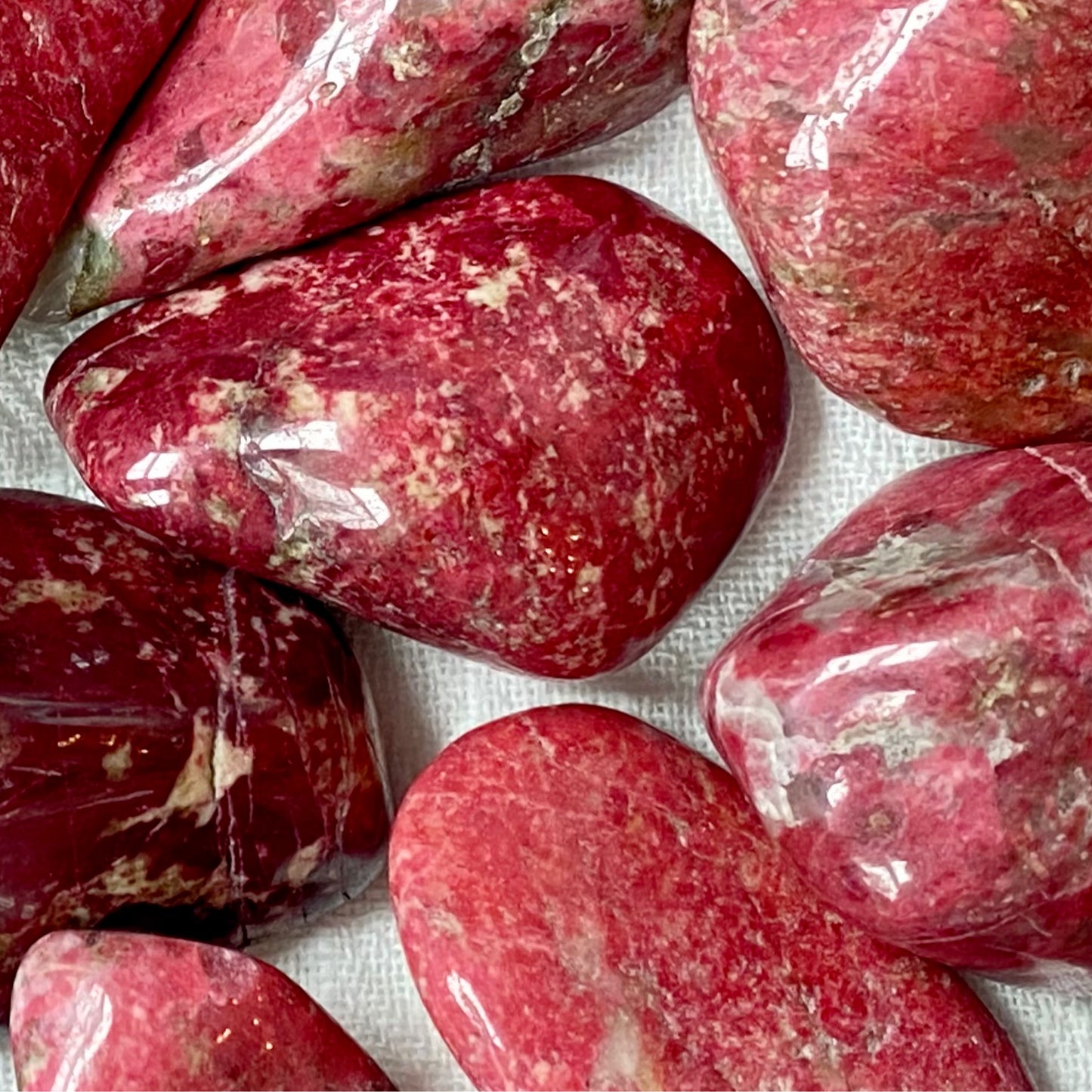 ☆ THULITE