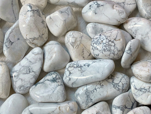 HOWLITE